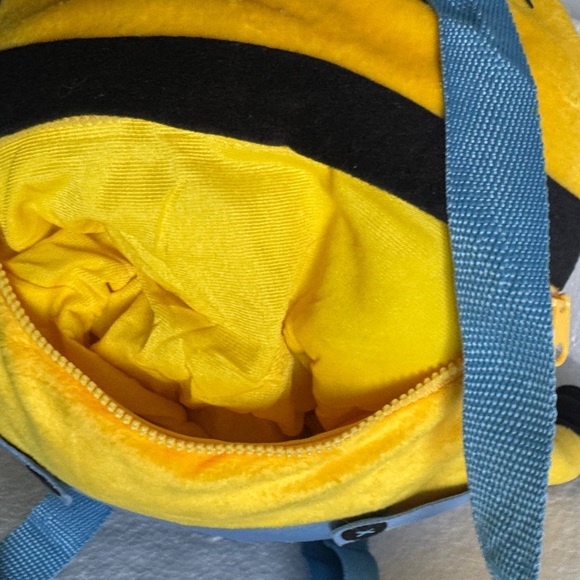 Minion Plush Backpack - Yellow and Blue - Picture 5 of 8